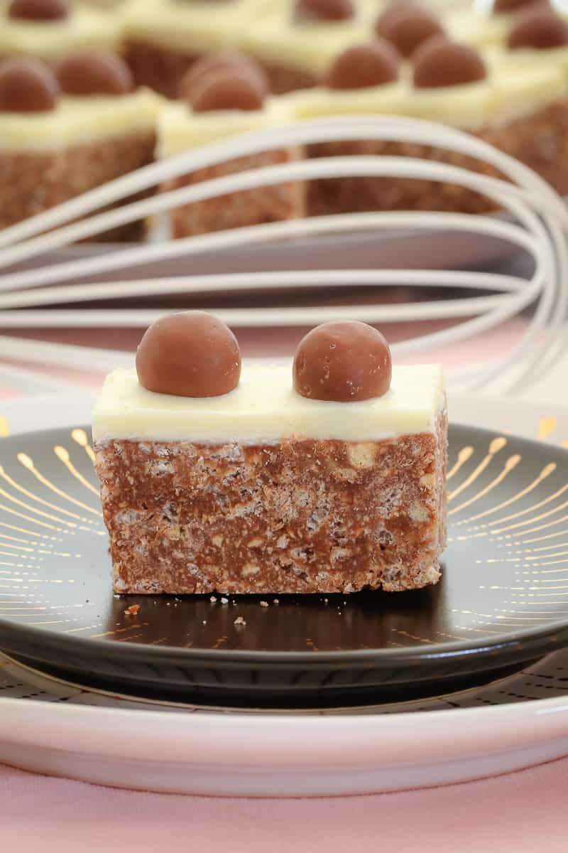 Malteser Slice (10 minute nobake recipe) Bake Play Smile