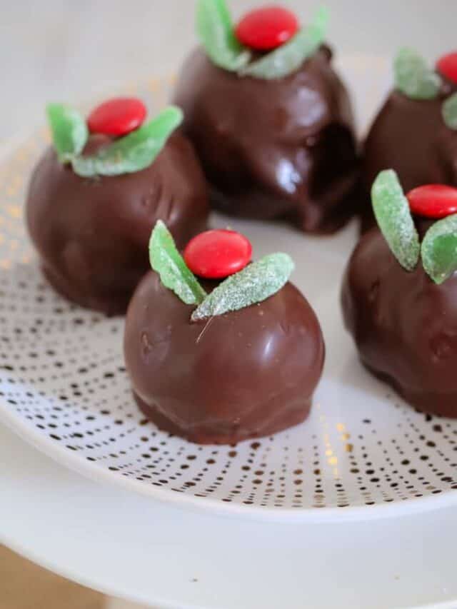 Christmas Mint Slice Balls - Bake Play Smile