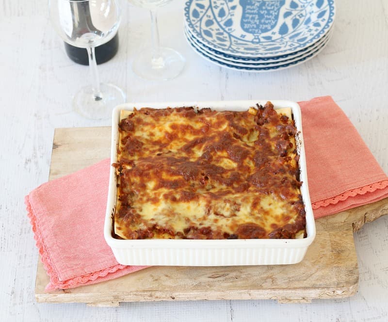 Easy Beef Lasagne | Quick & Easy Family Dinner - Bake Play Smile