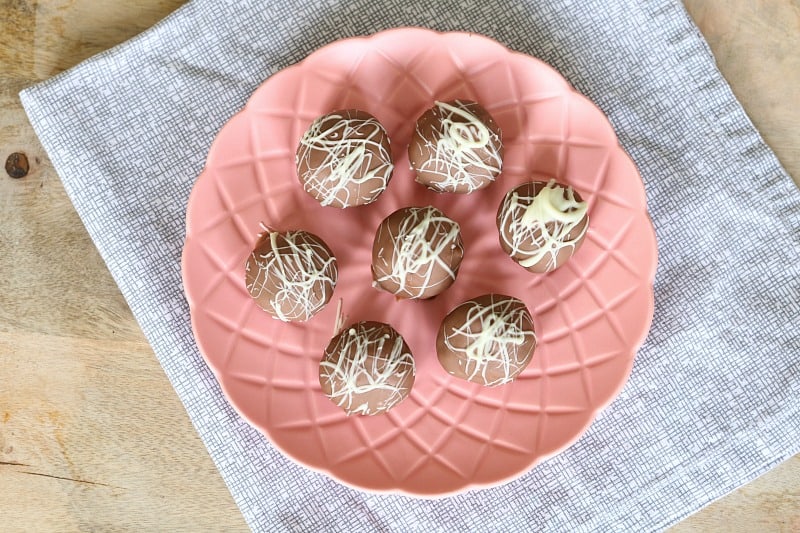 3 Ingredient Caramel Tim Tam Cheesecake Balls (NoBake!) Bake Play Smile