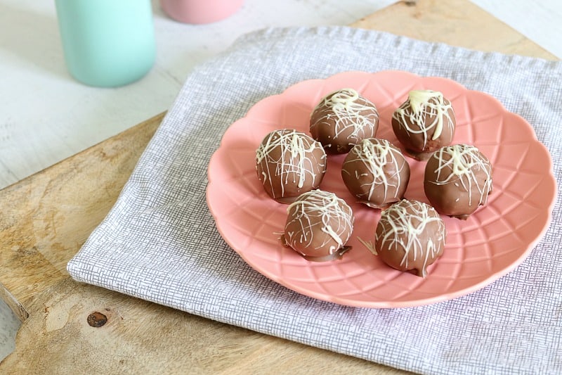 3 Ingredient Caramel Tim Tam Cheesecake Balls No Bake Bake Play Smile 4351