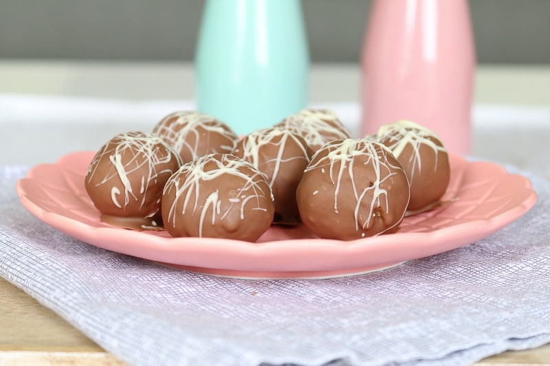 3 Ingredient Caramel Tim Tam Cheesecake Balls (NoBake!) Bake Play Smile