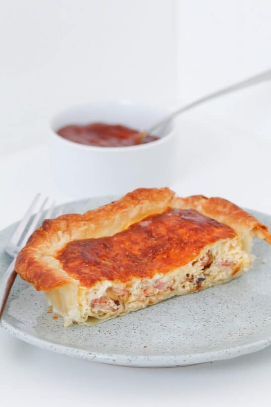 Simple Egg and Bacon Pie (only 6 ingredients!) - Bake Play Smile