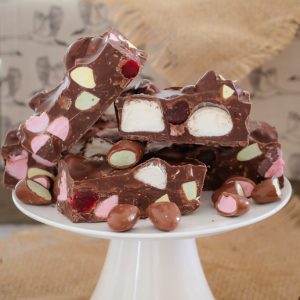 This Clinkers Rocky Road really is the only rocky road recipe you'll ever need! It's made from milk chocolate, raspberry lollies, marshmallows and Clinkers... and will be ready in 10 minutes!!