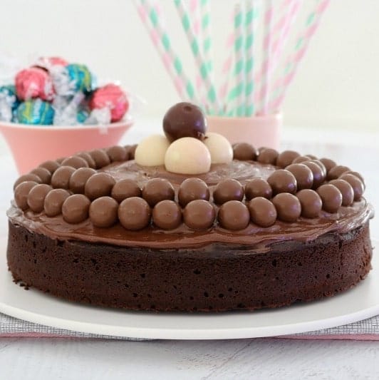 Donna Hay S Melt Mix Chocolate Cake No Mixer Needed Bake Play Smile