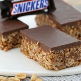 No-Bake Snickers Slice