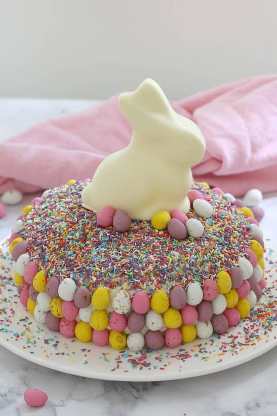 Easy White Chocolate Easter Cake (15 Minutes!) - Bake Play Smile