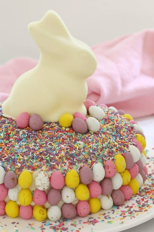 Easy White Chocolate Easter Cake (15 Minutes!) - Bake Play Smile