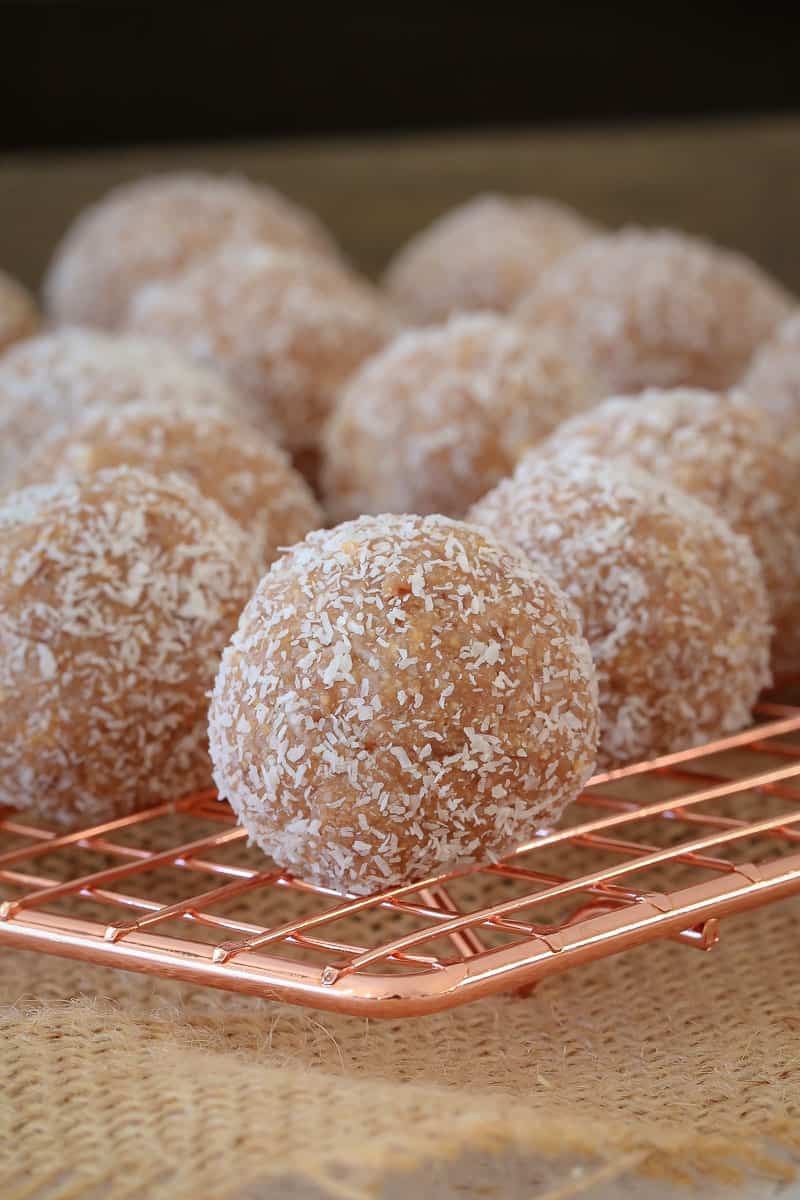 Easy Milo Balls 4 Ingredients