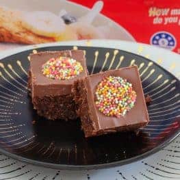 Our super easy Weet-Bix Slice is always a hit with the kids... perfect for lunch boxes or an after school treat! This is sure to become a family favourite!
