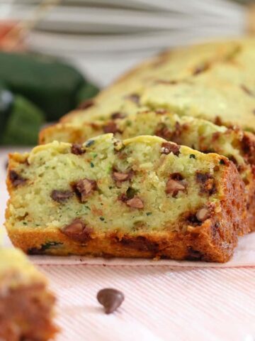A healthier Chocolate Chip Zucchini Bread recipe made with greek yoghurt, honey and coconut oil. Freezer-friendly and perfect for school lunch boxes!