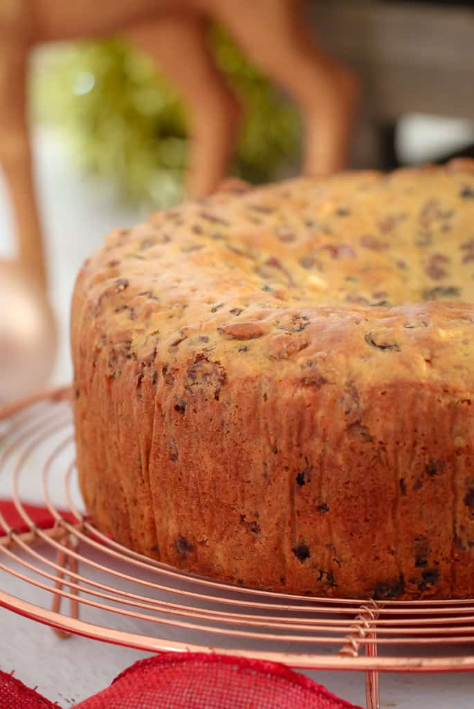 The Famous 3 Ingredient Christmas Cake - Bake Play Smile