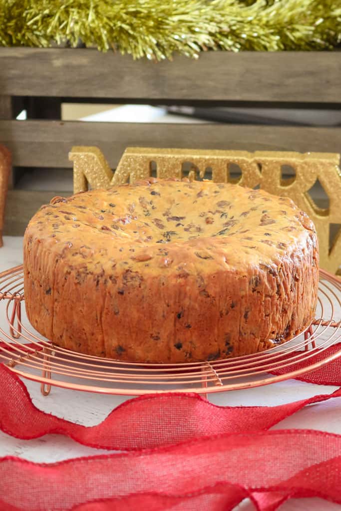 The Famous 3 Ingredient Christmas Cake - Bake Play Smile