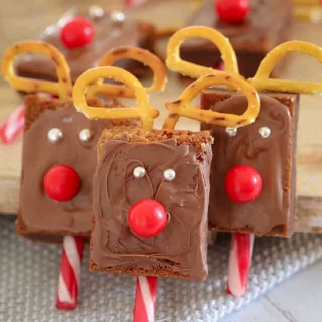 Super Easy Christmas Reindeer Brownies - Bake Play Smile