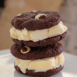 These super easy Double Chocolate Ice-Cream Sandwiches are the perfect summer dessert! Chocolate + vanilla = a winning combo!