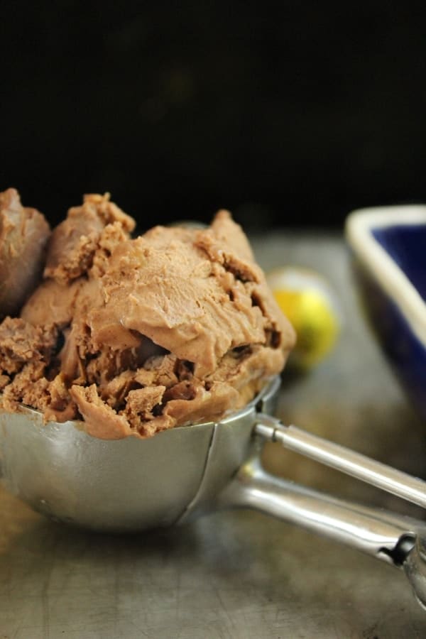 Chocolate and caramel ice-cream made with easter eggs. 