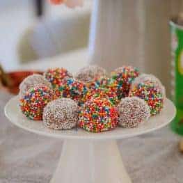 The easiest Milo Weet-Bix Balls made from just 4 ingredients (Weet-Bix, Milo, condensed milk and coconut) ... and only 10 minutes prep time!