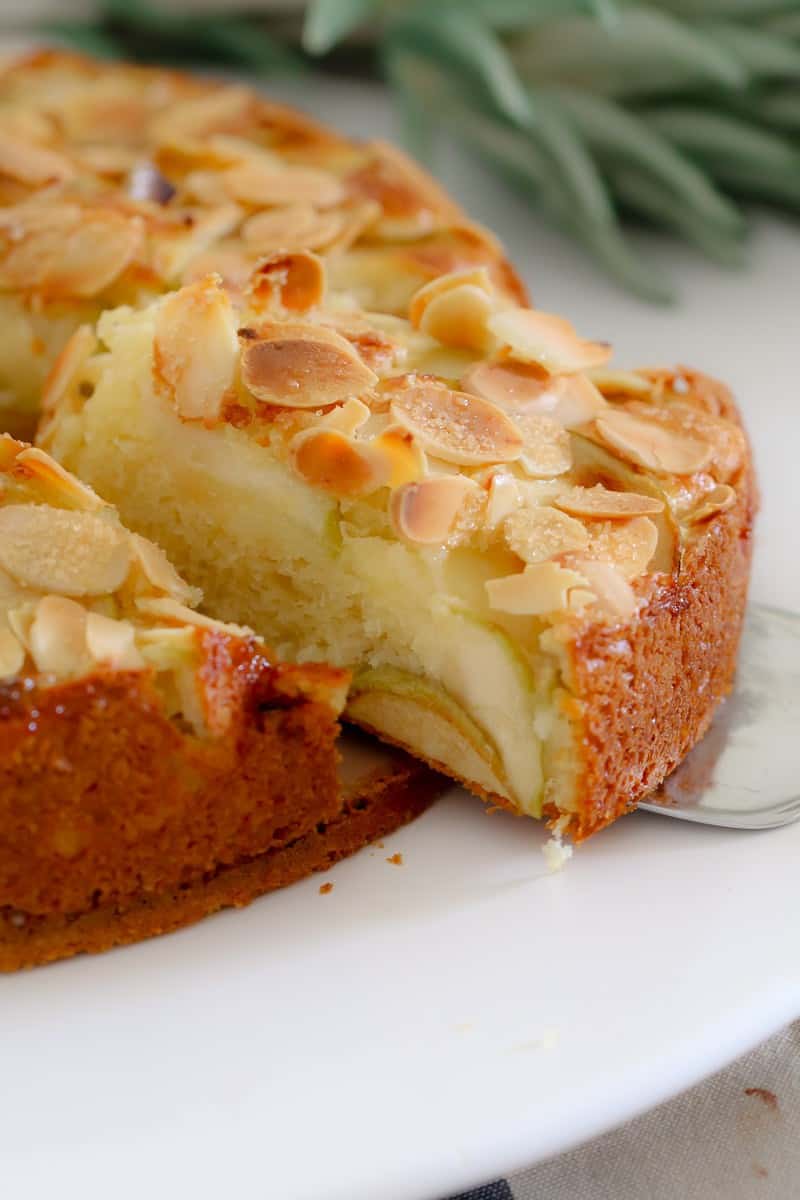 quick-easy-apple-cake-recipe