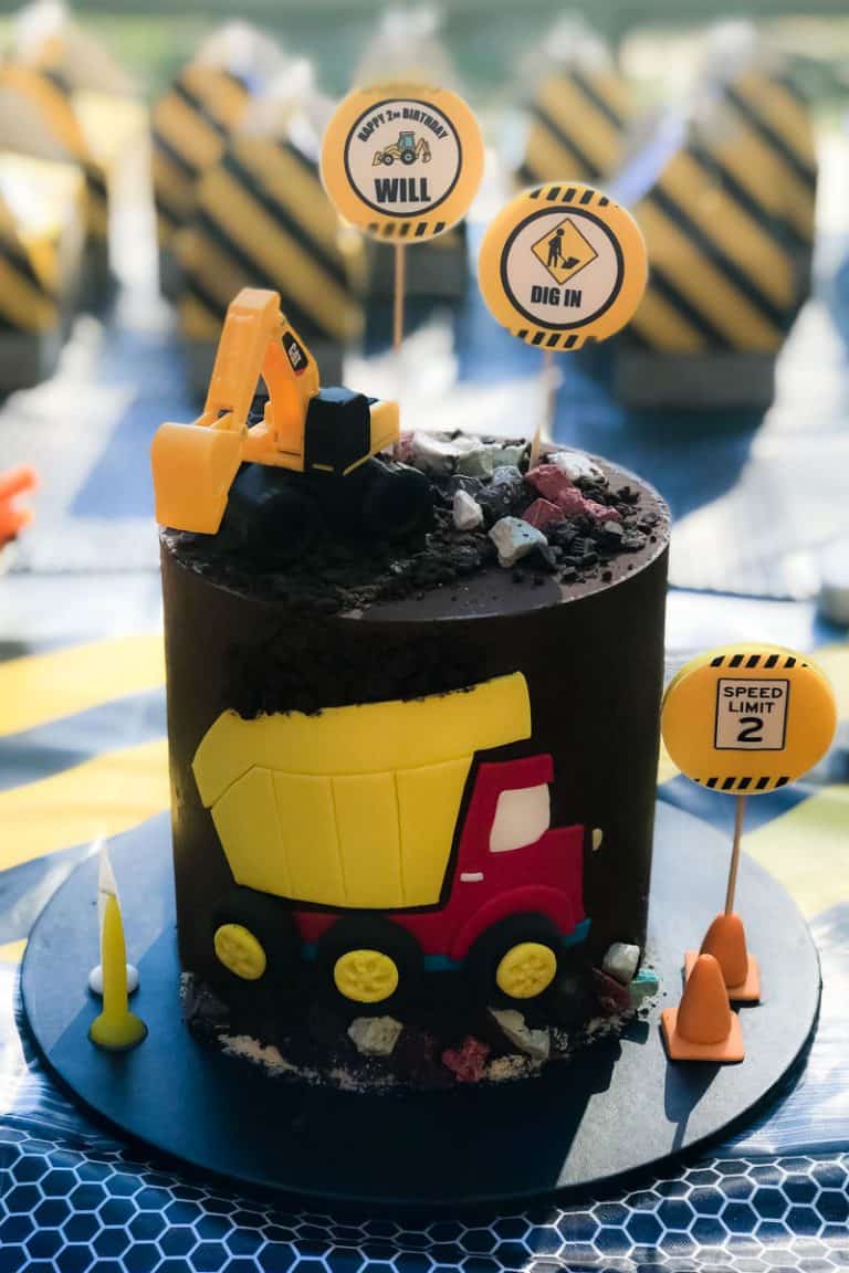 The BEST Digger Party Ideas and Recipes | Kids Parties - Bake Play Smile