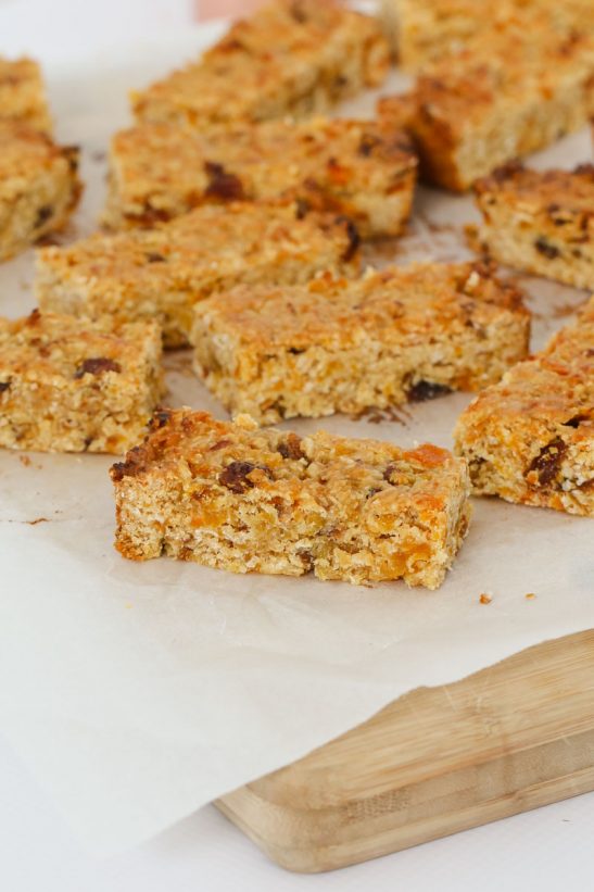 NutFree Muesli Bars Lunch Box Recipe Bake Play Smile