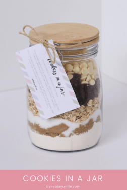 Cookies In A Jar | Homemade Gift with FREE Printable Gift Tag - Bake ...