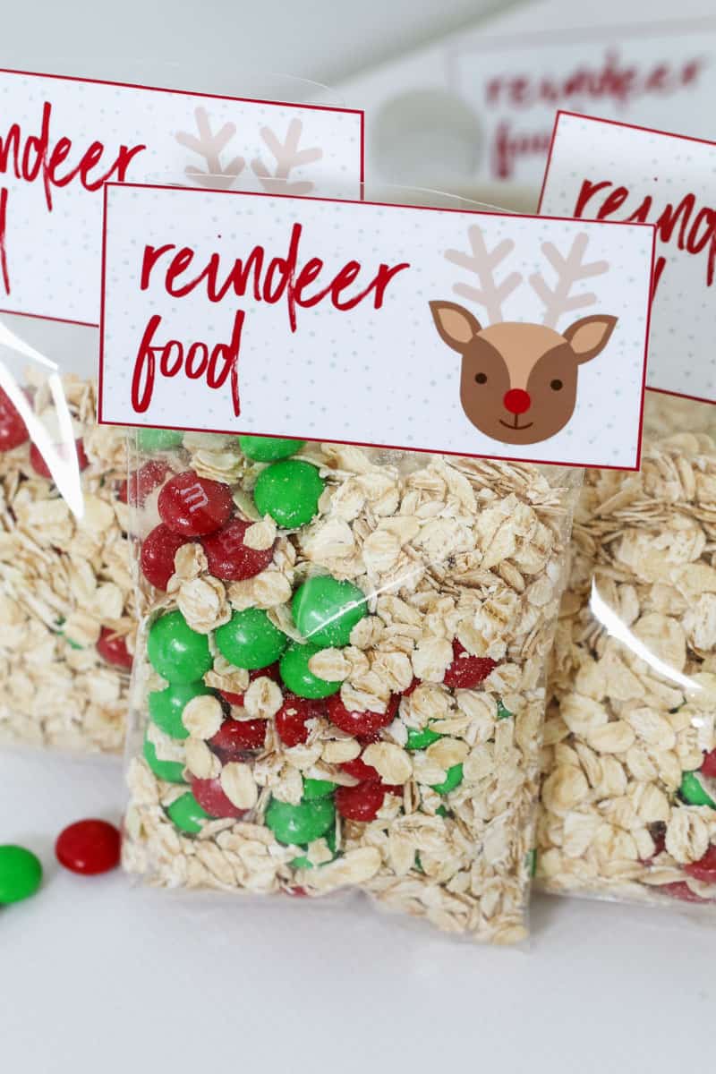 Bags of homemade Reindeer Food filled with oats and M&Ms. 
