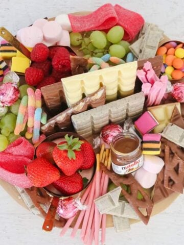 Packed with chocolates, lollies and fruit, this dessert grazing platter is the ultimate for entertaining... and it only takes 10 minutes to make!