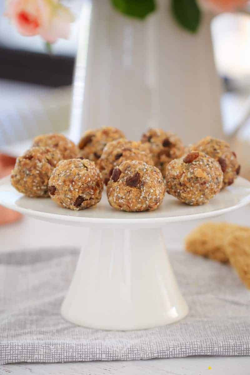 Bliss balls on a cake stand made with weet-bix and sultanas. 