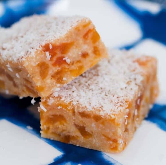Our classic Apricot Coconut Slice is completely no-bake and takes just a couple of minutes to prepare! An all-time favourite in lunch boxes or for afternoon tea.