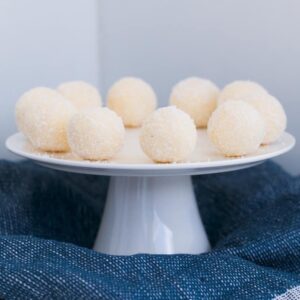 Simple Lemon & White Chocolate Truffles made with cream and coconut... the perfect dessert or homemade food gift for friends, family or neighbours!