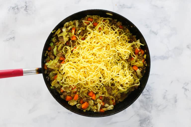 Noodle & Beef Chow Mein Family Dinner Bake Play Smile