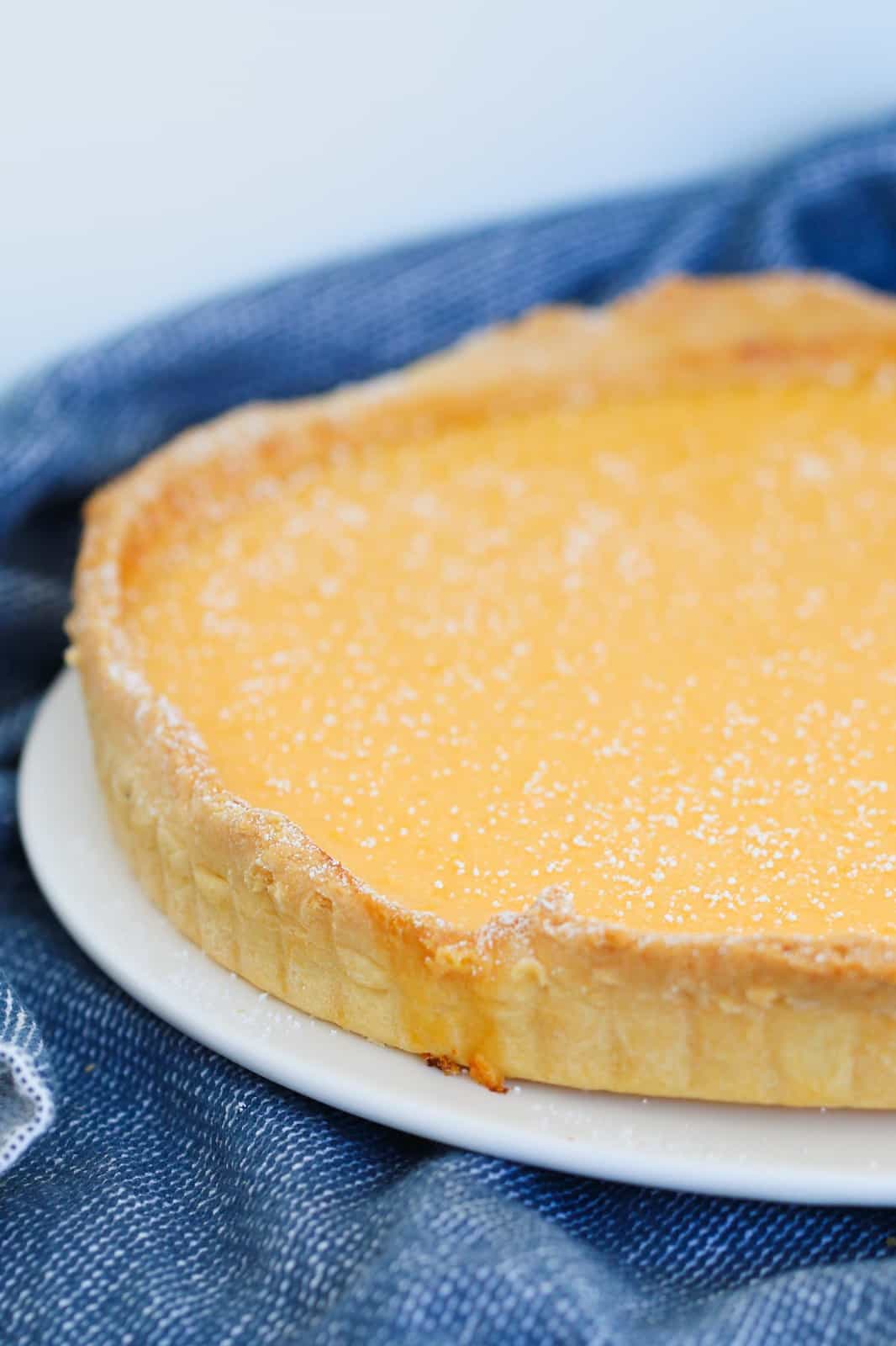 A sweet shortcrust pastry lemon dessert.