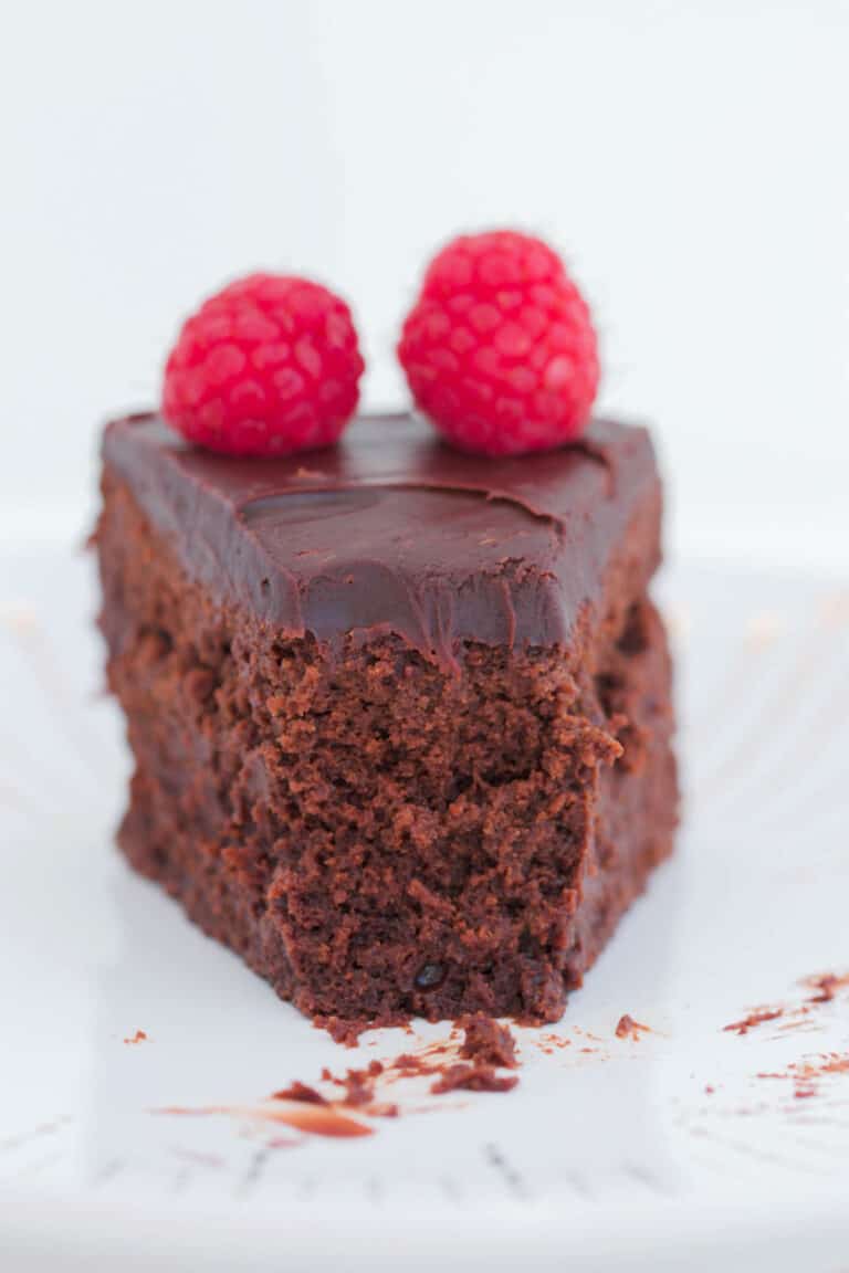 3 Ingredient Flourless Chocolate Cake | Gluten-Free - Bake Play Smile