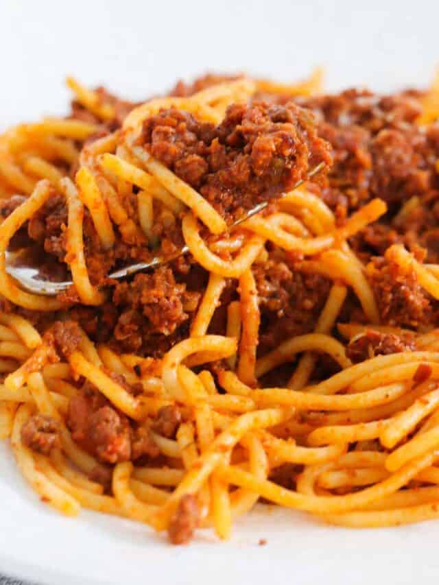 Spaghetti Bolognese - Bake Play Smile