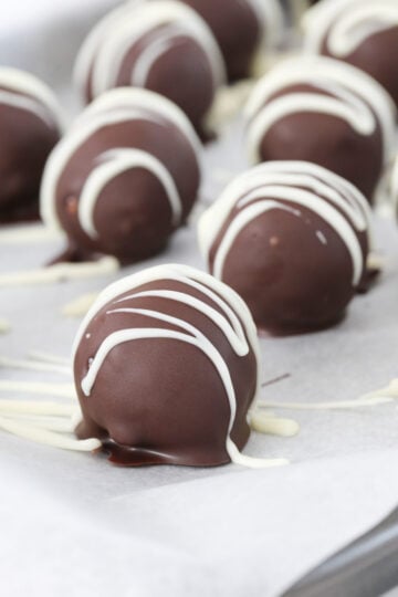 Bounty Balls | 3 Ingredient No-Bake Recipe - Bake Play Smile