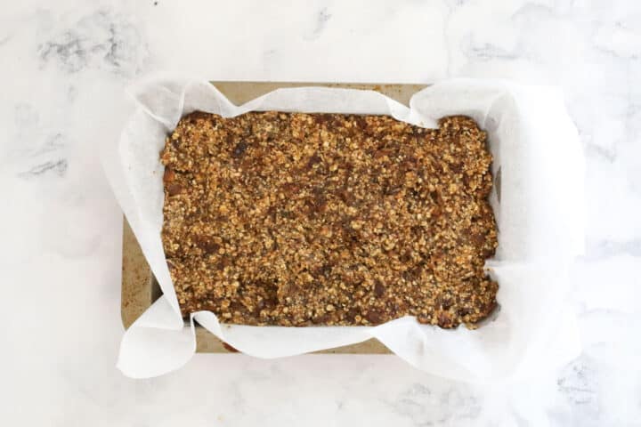 Healthy Oat and Date Slice