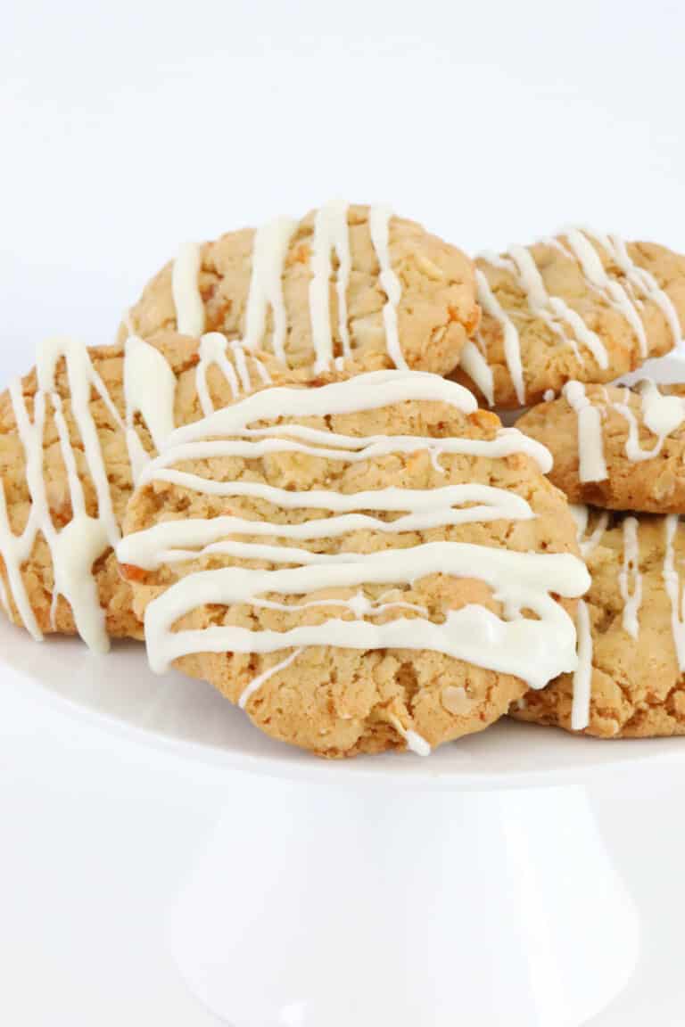 Apricot, Macadamia & White Chocolate Oat Cookies Bake Play Smile