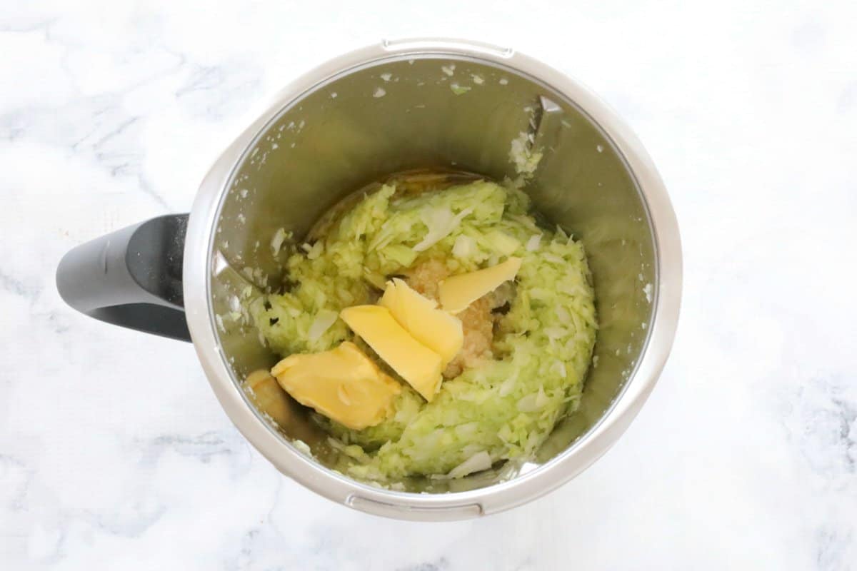 Butter, leeks and oil in a Thermomix.