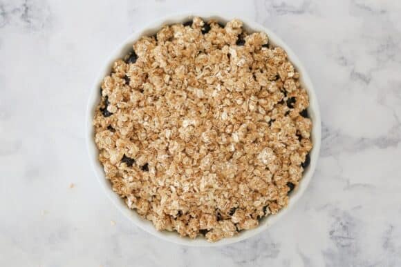 Super Easy Apple Crumble - Bake Play Smile