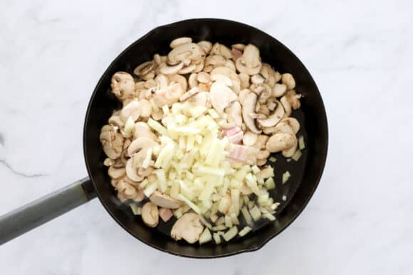 Steak And Mushroom Pie - Bake Play Smile