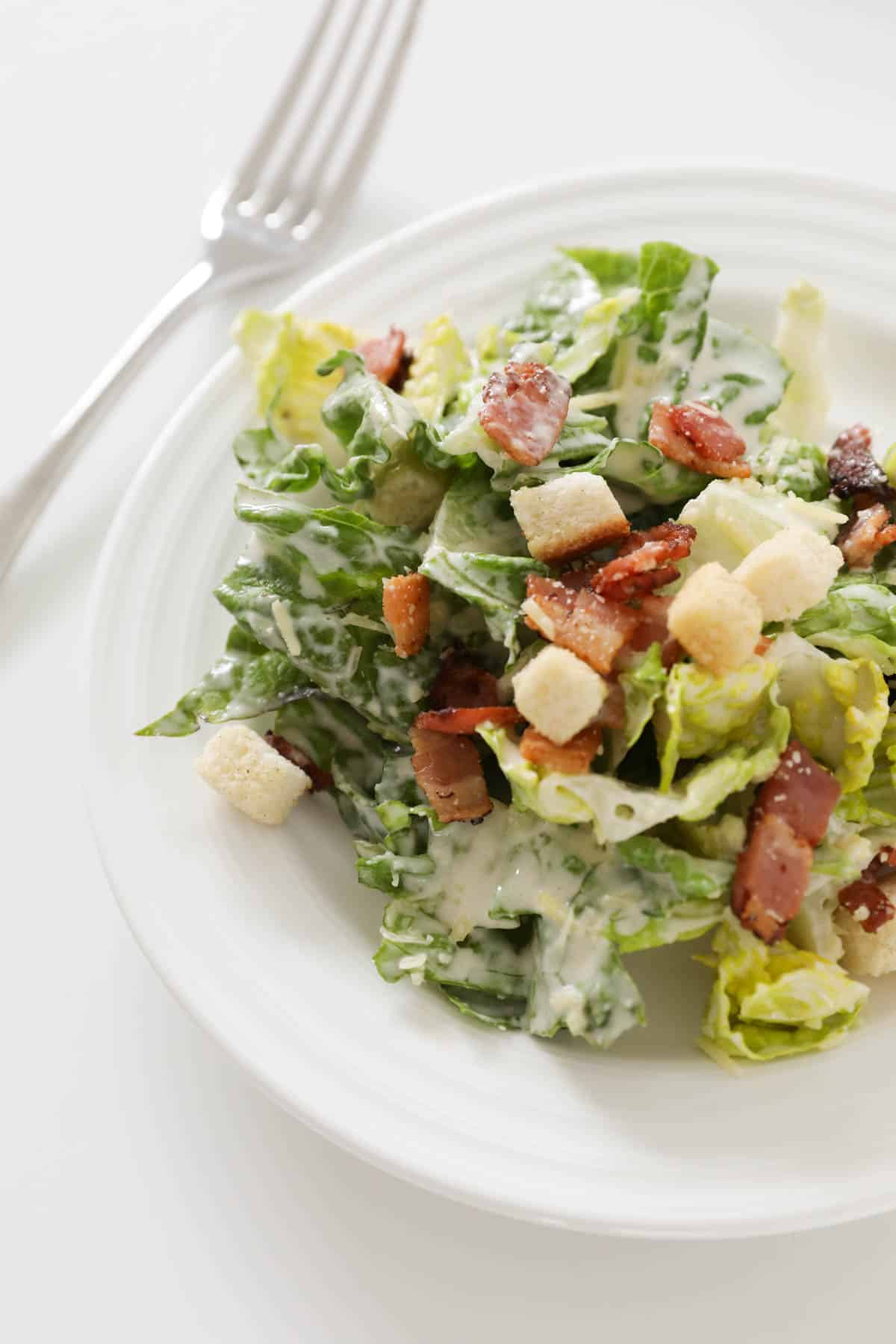Cos lettuce, crispy bacon and crunchy croutons tossed wiht a creamy dressing.