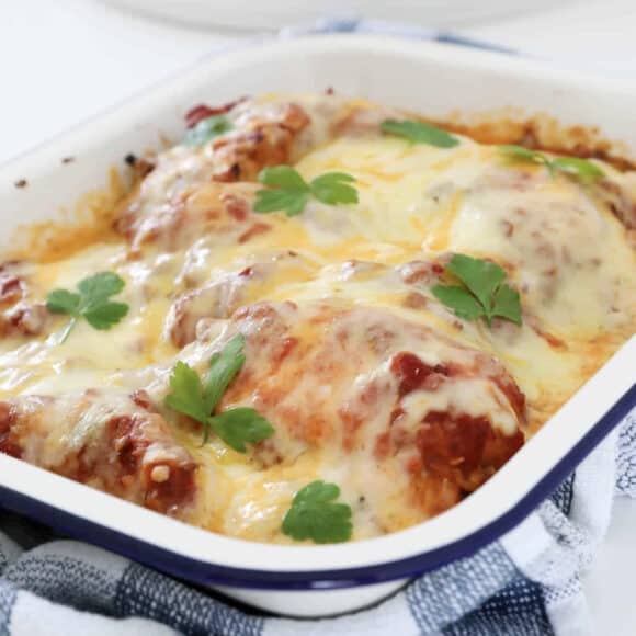 A baking dish filled with salsa chicken.