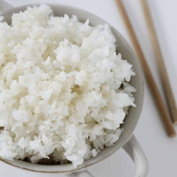 Sushi rice in a bowl made in a Thermomix.