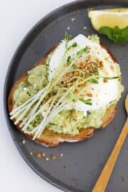 The BEST Homemade (Cafe Style) Smashed Avocado Recipe - Bake Play Smile