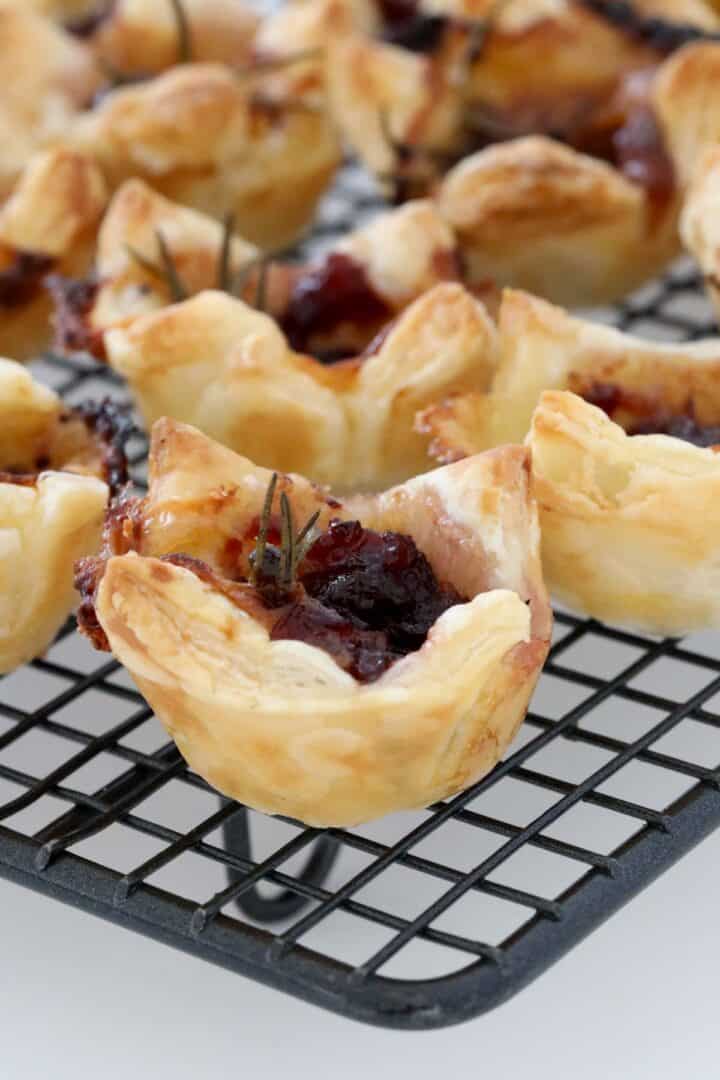 3-ingredient-brie-cranberry-puff-pastry-bites-bake-play-smile