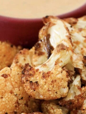 Pieces of crunchy paprika cauliflower.