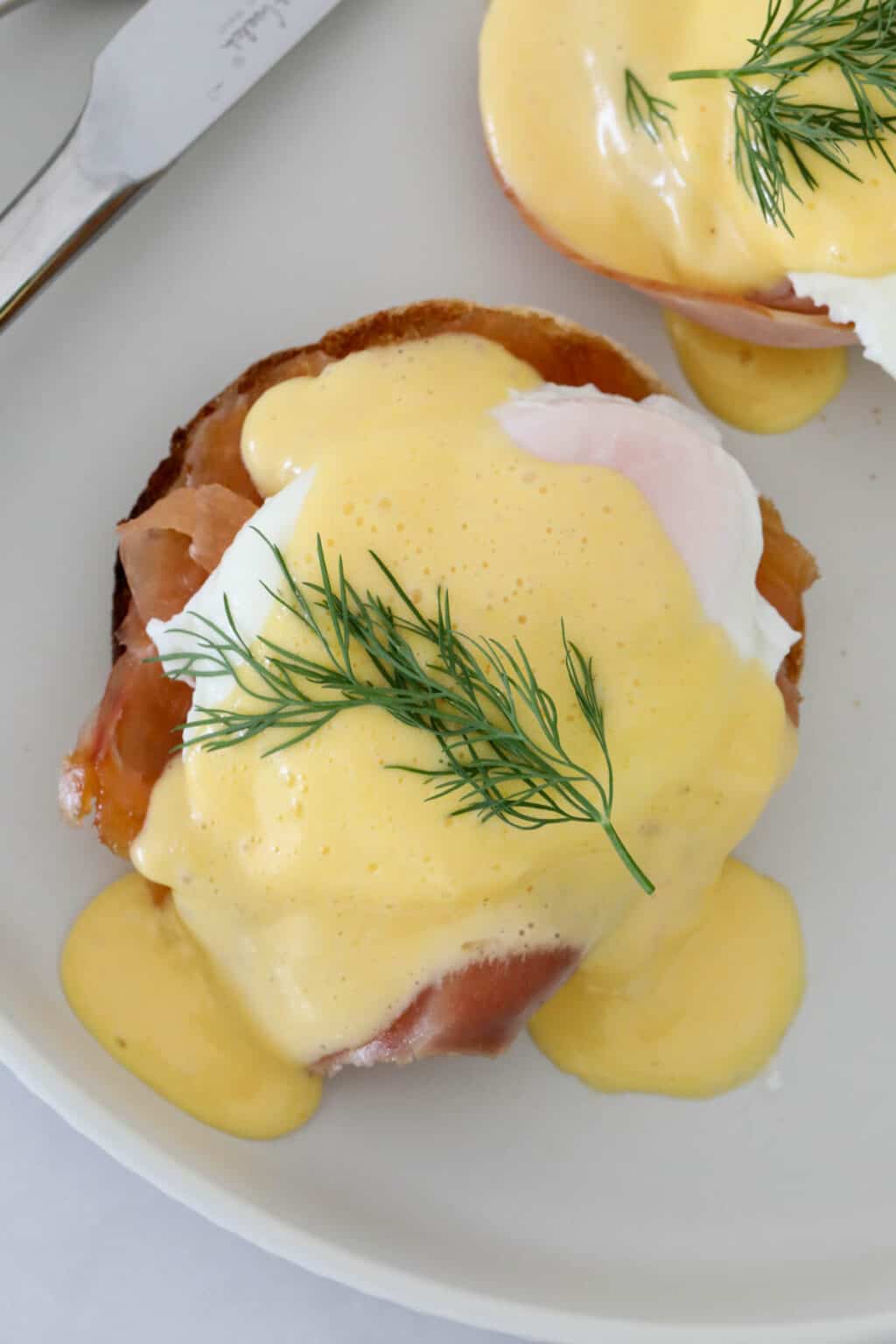 Cafe-Style Hollandaise Sauce | Thermomix &amp; Blender Methods - Bake Play ...