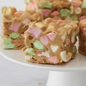 Creamy peanut butter slice filled with colourful mini marshmallows.